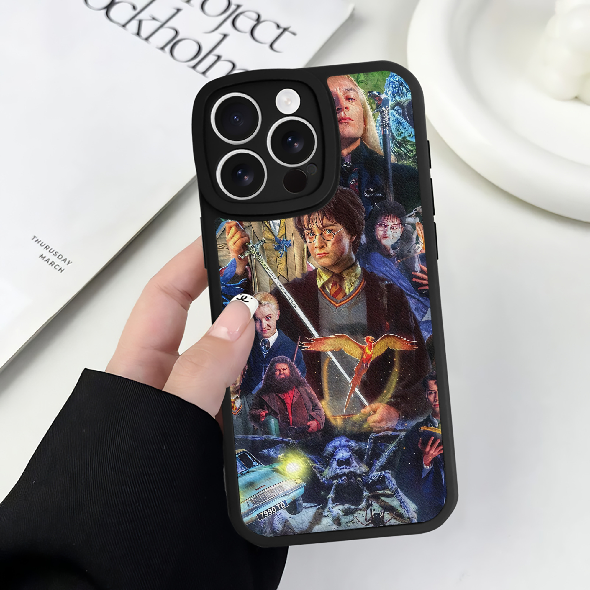 （画像用） Harry Potter ハリー・ポッターシリーズ 【iPhone 16シリーズ対応】シリコンスマホケース（レザー調） 材質：シリコン